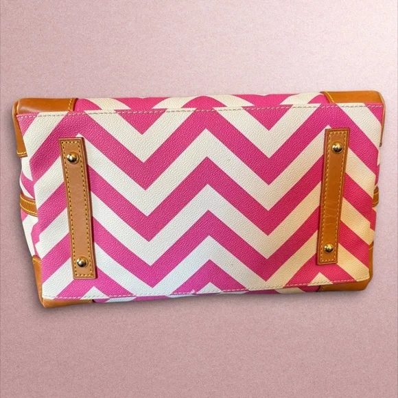 Authentic Dooney & Bourke Pink White Chevron Satchel Tote Strap Barbie Girly Y2K - Picture 4 of 16